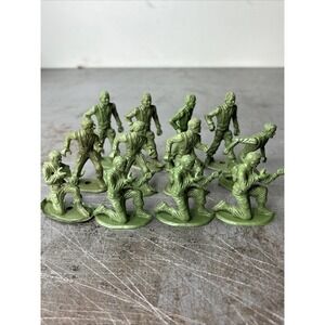 Vintage MPC Ring Hand Soldier Lot Of 12 Walking Kneeling Lunging Green 2.5"